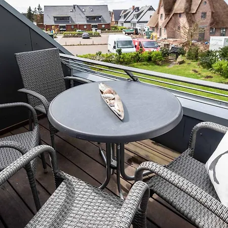 Kaept'n Nelson, App 13